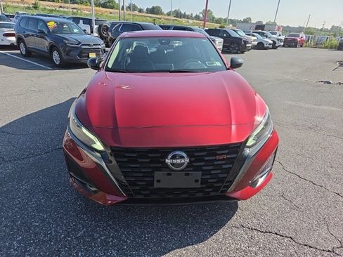 Used 2023 Nissan Altima 2.5 SR FWD image 8