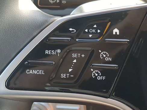 Used 2024 Mercedes-Benz GLE 350 4MATIC image 13