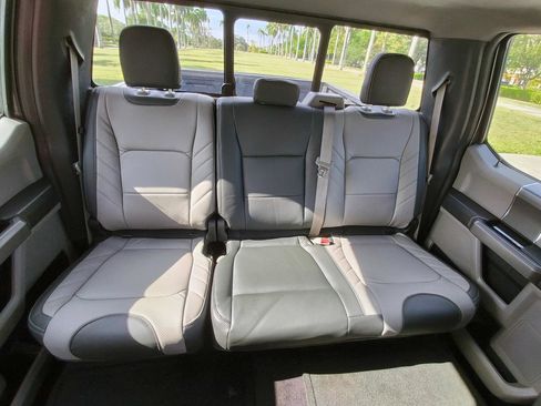 Used 2016 Ford F150 XLT w/ Equipment Group 302A Luxury AWD/4WD image 10