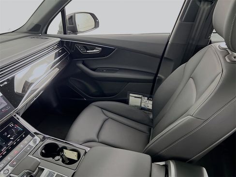 New 2026 Audi Q7 2.0T Premium image 24