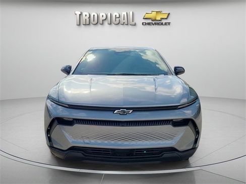 New 2026 Chevrolet Equinox EV LT image 8