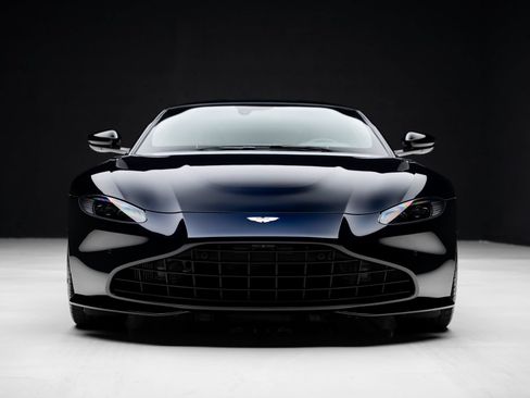 Used 2023 Aston Martin V8 Vantage Coupe RWD image 7