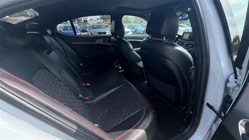 Used 2019 Genesis G70 2.0T Advanced w/ Sport Package RWD image 10