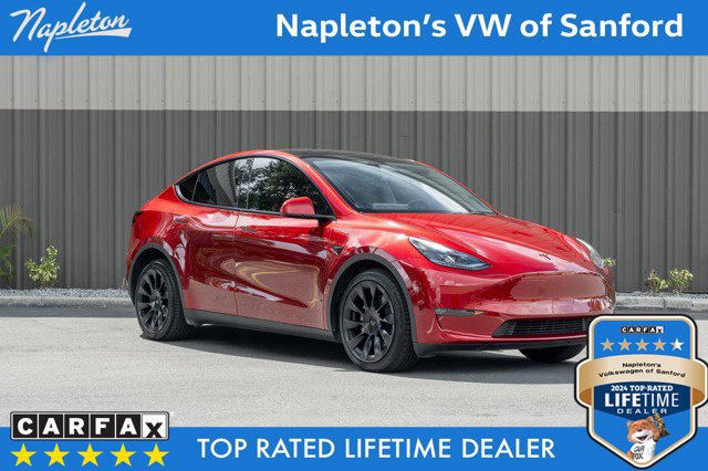 Used 2024 Tesla Model Y Long Range AWD/4WD image 1