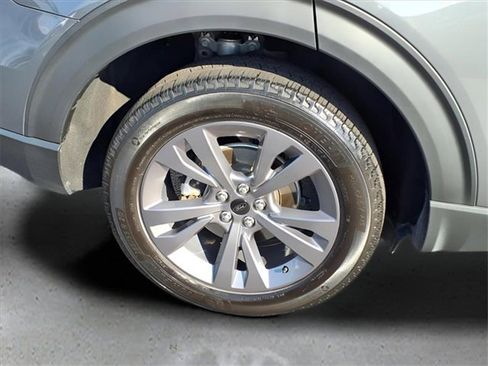 Used 2023 Ford Explorer XLT w/ Equipment Group 202A image 9