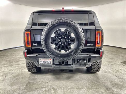 Used 2024 GMC Hummer EV 2X w/ Extreme Off-Road Package image 7