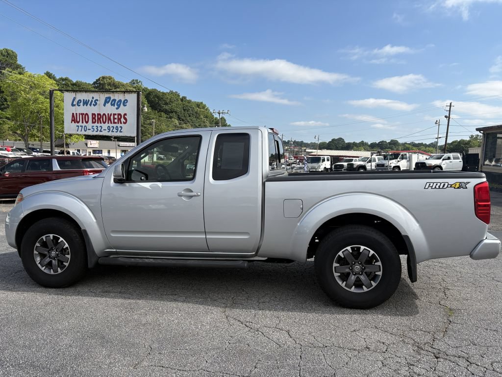 Used 2015 Nissan Frontier PRO-4X AWD/4WD image 2