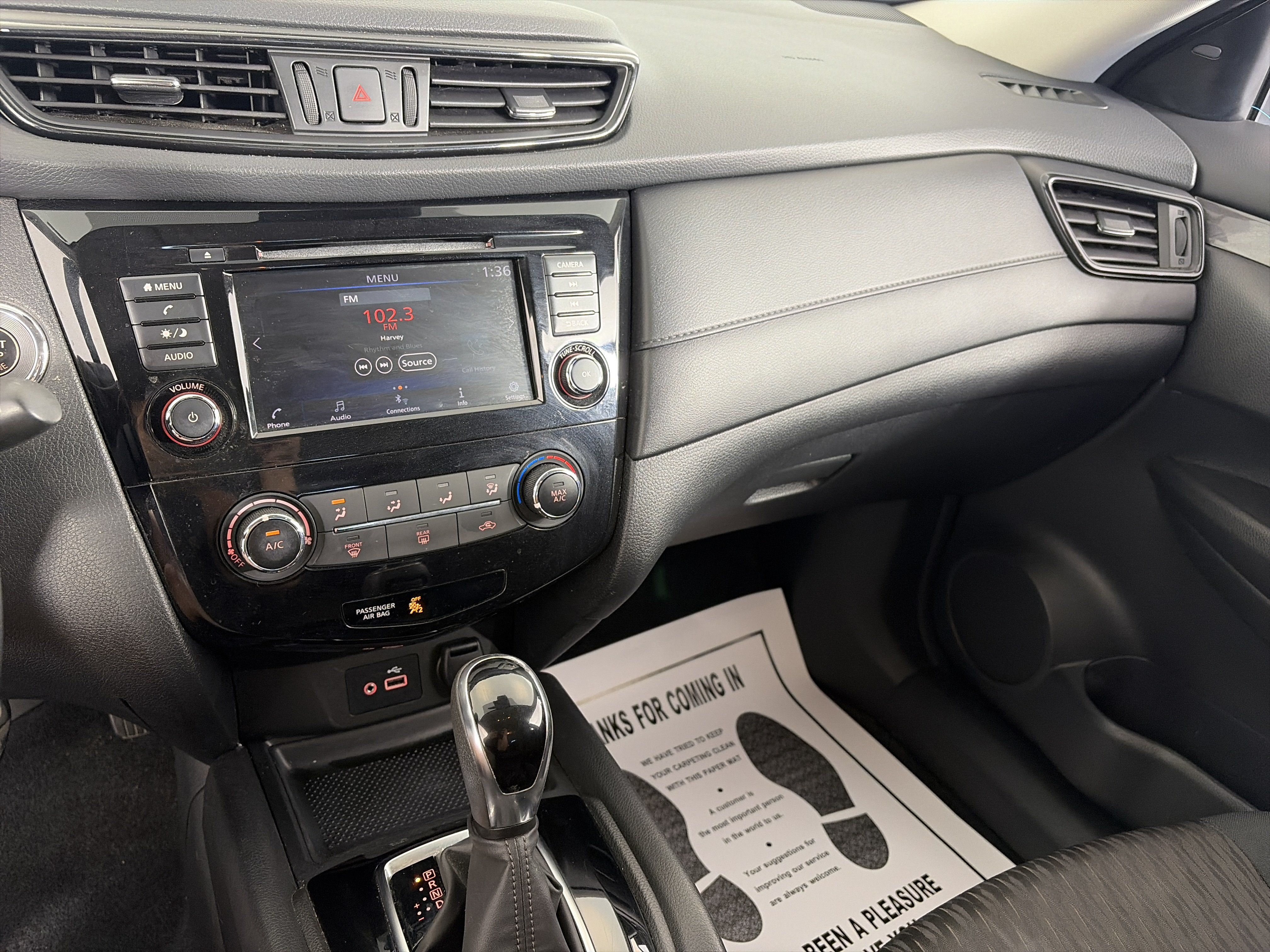 Used 2019 Nissan Rogue SV FWD image 4
