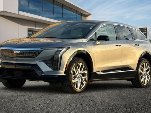 New 2026 Cadillac Optiq Luxury 1 image 8