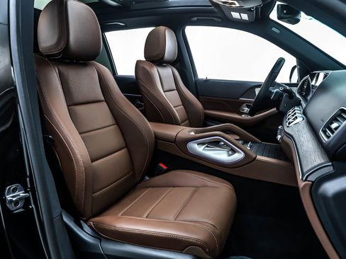 Certified 2025 Mercedes-Benz GLE 450 4MATIC image 8