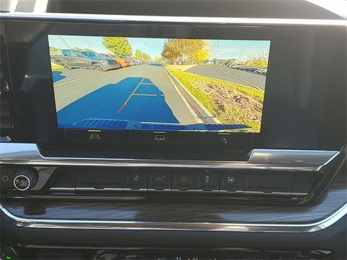 Used 2025 Chevrolet Silverado 2500 LT image 29