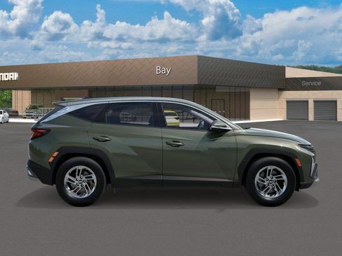 New 2026 Hyundai Tucson SE image 7