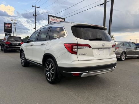 Used 2019 Honda Pilot Touring image 4