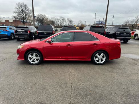 Used 2012 Toyota Camry SE w/ Convenience Pkg FWD image 6