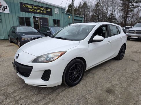 Used 2013 MAZDA MAZDA3 i Grand Touring image 2