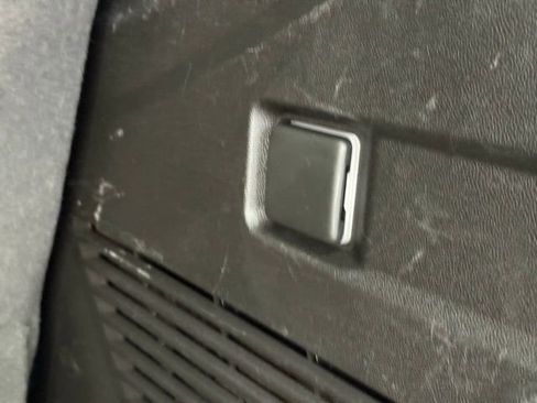 Used 2022 Chevrolet Tahoe LS image 6