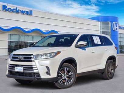 Used 2019 Toyota Highlander LE