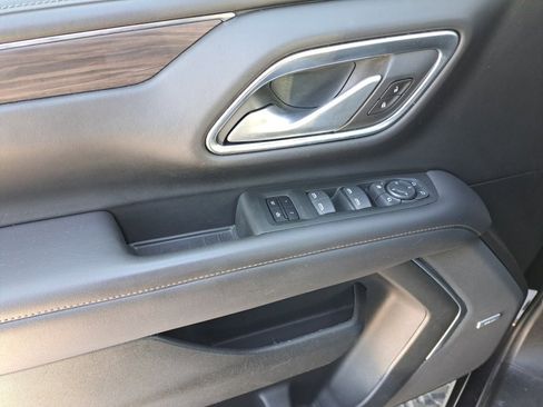 Used 2022 Chevrolet Tahoe Z71 w/ Luxury Package image 32