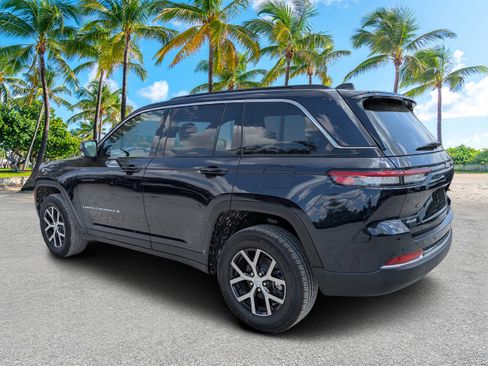 Used 2024 Jeep Grand Cherokee Limited image 5