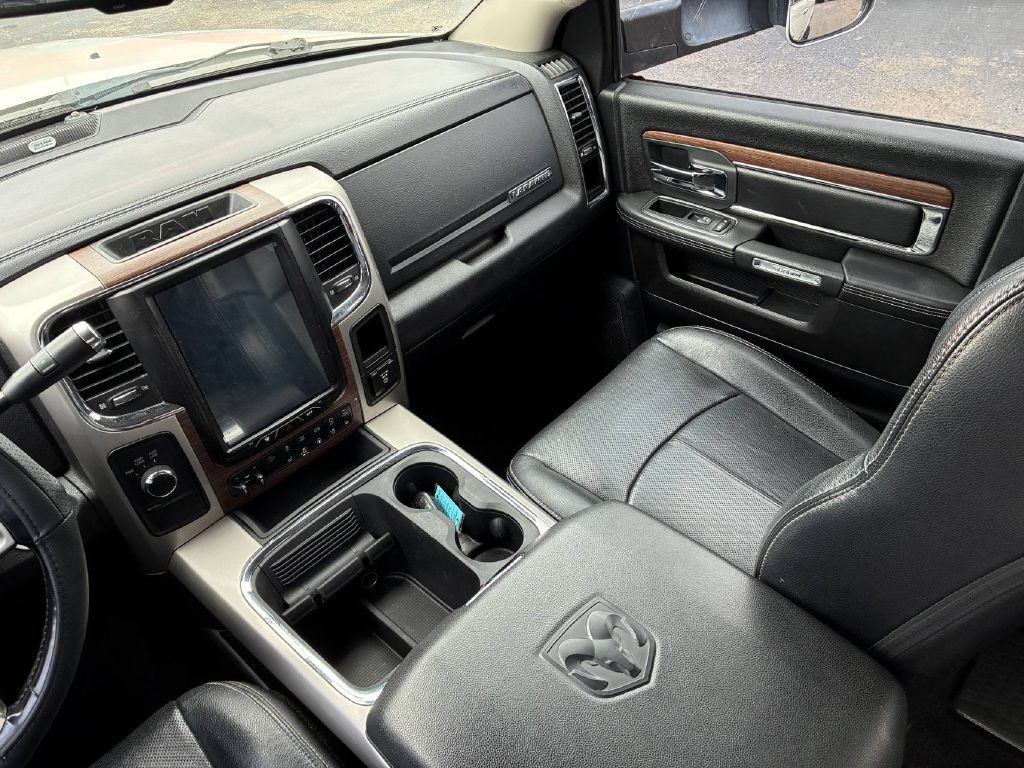 Used 2018 RAM 2500 Laramie w/ Convenience Group AWD/4WD image 19