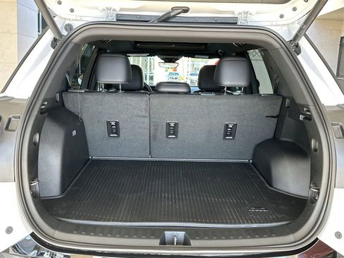 New 2026 GMC Terrain AT4 w/ Convenience Package III image 31