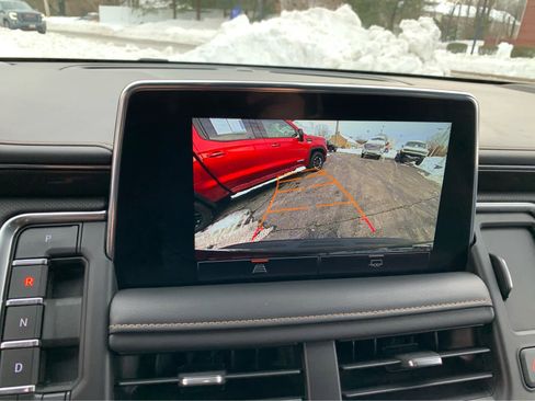 Used 2022 GMC Yukon XL AT4 image 16