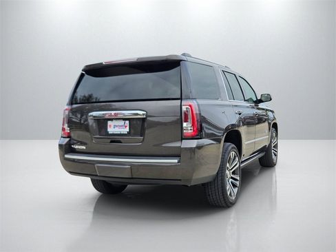Used 2020 GMC Yukon Denali w/ Denali Premium Package image 5