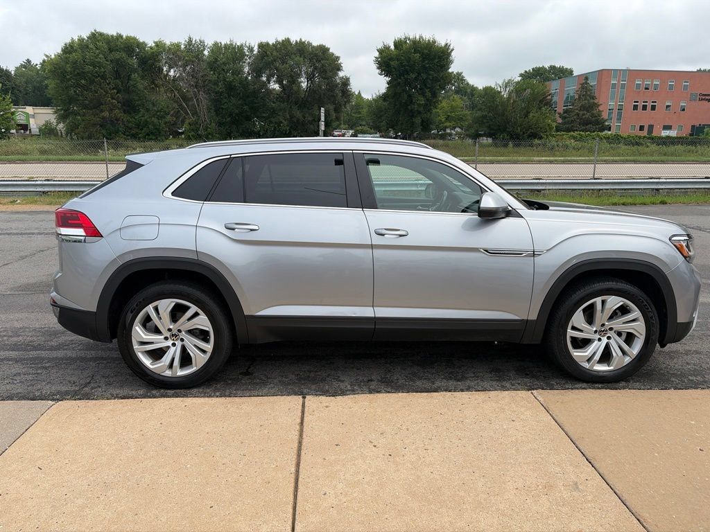 Used 2021 Volkswagen Atlas Cross Sport SEL AWD/4WD image 7