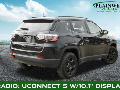 Used 2023 Jeep Compass Trailhawk image 3