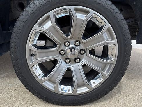 Used 2018 GMC Sierra 1500 Denali w/ Denali Ultimate Package AWD/4WD image 24