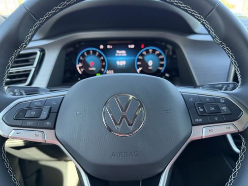 New 2026 Volkswagen Atlas Cross Sport SE FWD image 31