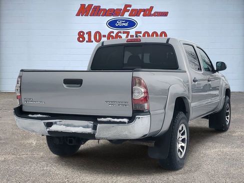 Used 2014 Toyota Tacoma PreRunner w/ SR5 Package image 3