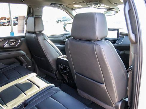 Used 2024 Chevrolet Tahoe LT w/ Luxury Package image 22