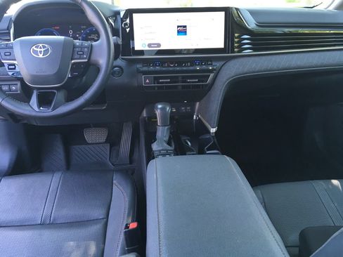 Used 2025 Toyota Camry XLE w/ Premium Package AWD/4WD image 24
