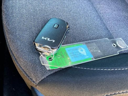 Used 2022 Kia Soul EX image 19