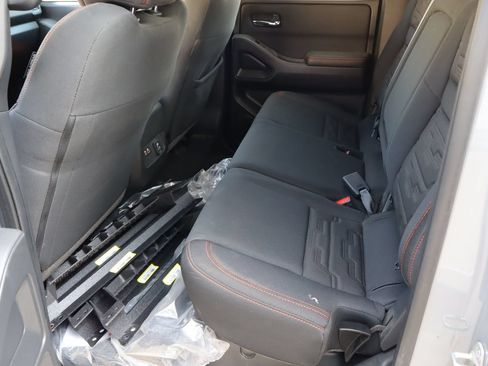 Used 2023 Nissan Frontier PRO-4X w/ Pro Convenience Package AWD/4WD image 5