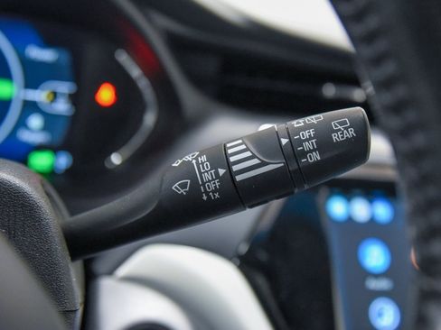 Used 2019 Chevrolet Bolt Premier w/ Infotainment Package image 26