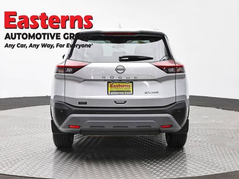 Used 2023 Nissan Rogue SV AWD/4WD image 6
