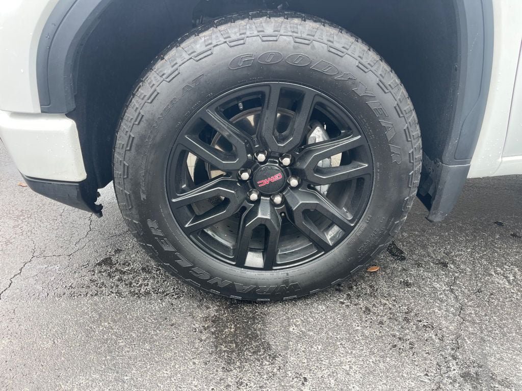 Used 2025 GMC Sierra 1500 Elevation AWD/4WD image 9