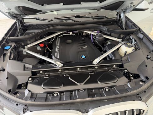 Certified 2023 BMW X7 xDrive40i w/ M Sport Package image 33