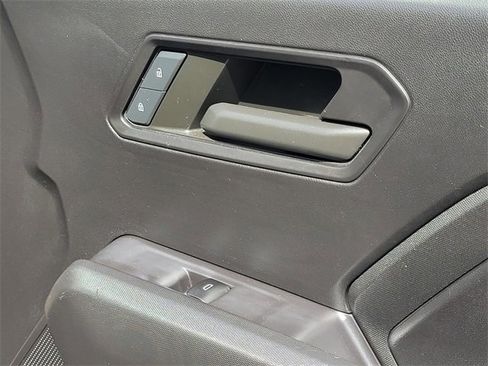 Used 2023 Chevrolet Colorado W/T image 12