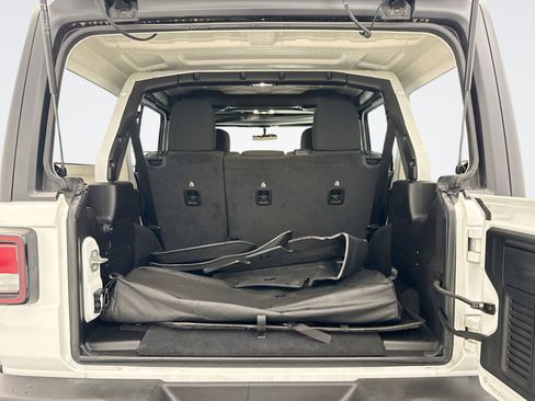 Used 2021 Jeep Wrangler Unlimited Sport image 18