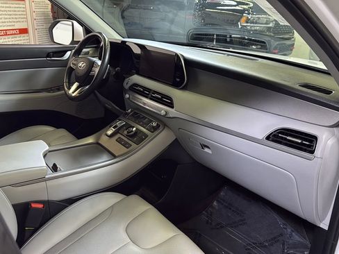 Used 2022 Hyundai Palisade SEL w/ 8P Bench Seat Package FWD image 16
