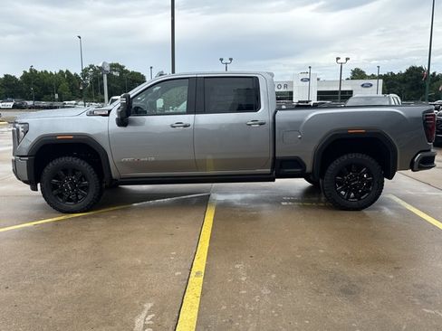 New 2026 GMC Sierra 2500 AT4 w/ AT4 Premium Plus Package AWD/4WD image 12