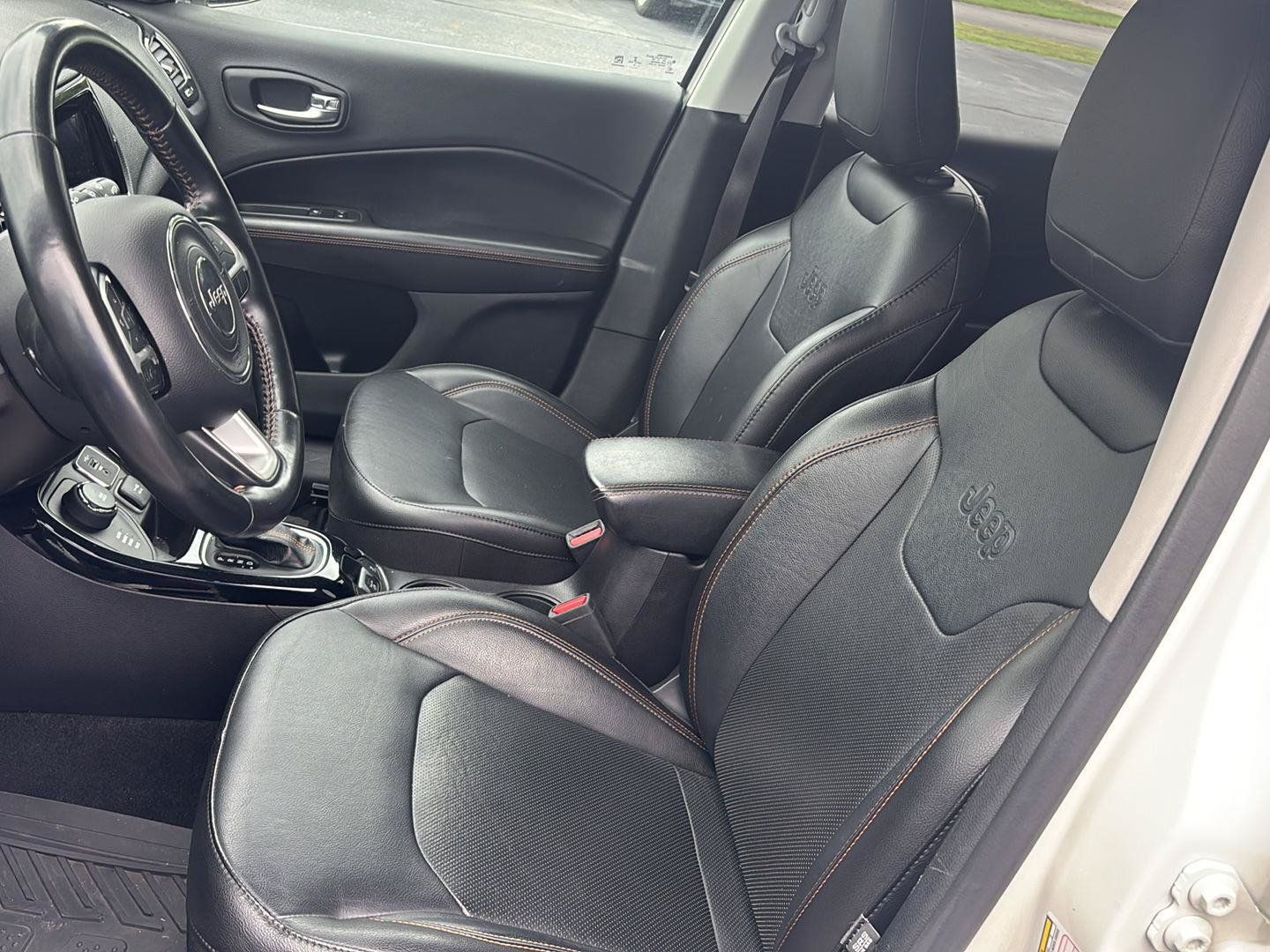 Used 2020 Jeep Compass Limited AWD/4WD image 18