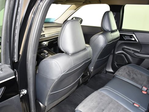 Used 2022 Mitsubishi Outlander SE AWD/4WD image 45