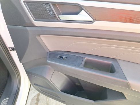 Used 2022 Volkswagen Atlas SE image 32