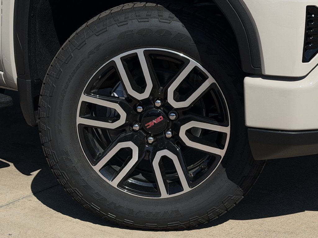 New 2026 GMC Sierra 1500 AT4 w/ AT4 Premium Package AWD/4WD image 9