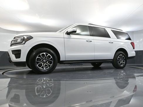 Used 2024 Ford Expedition Max XLT image 59