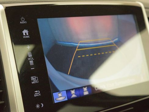 Used 2018 Honda Pilot Elite image 23